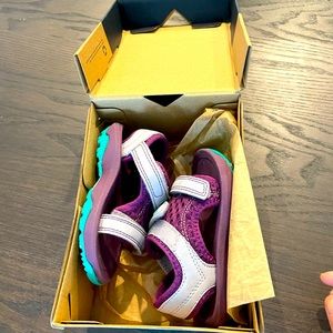 Teva Psyclone (toddler/walker) size 4